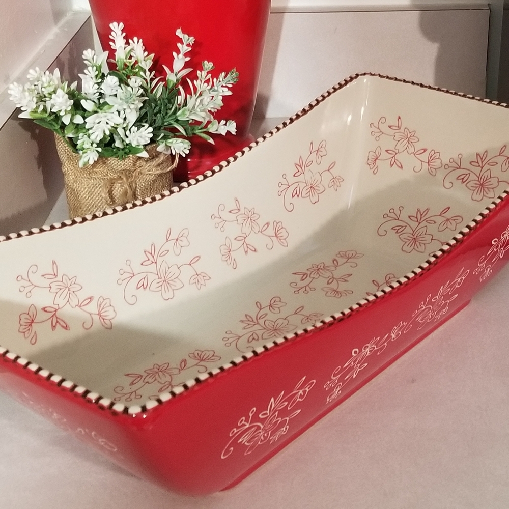 3 QT Temptations baker/server